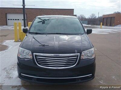 2012 Chrysler Town & Country Touring - Photo 1 - De Witt, IA 52742