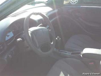 2001 Pontiac Sunfire SE   - Photo 2 - Davenport, IA 52802