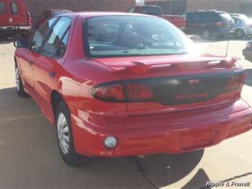 2001 Pontiac Sunfire SE   - Photo 3 - Davenport, IA 52802