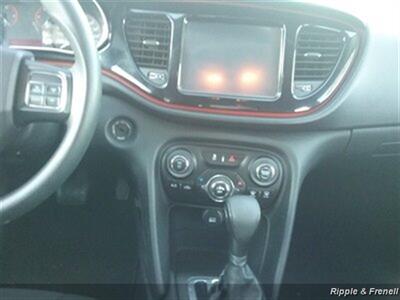 2014 Dodge Dart SXT   - Photo 13 - Davenport, IA 52802