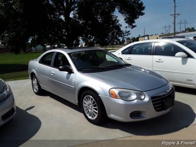 2004 Chrysler Sebring Touring   - Photo 7 - Davenport, IA 52802