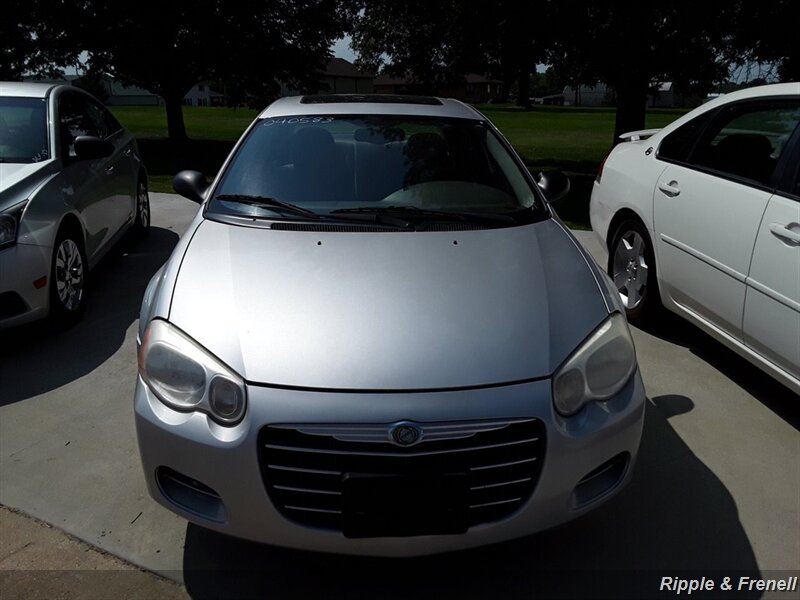 2004 Chrysler Sebring Touring   - Photo 1 - Davenport, IA 52802
