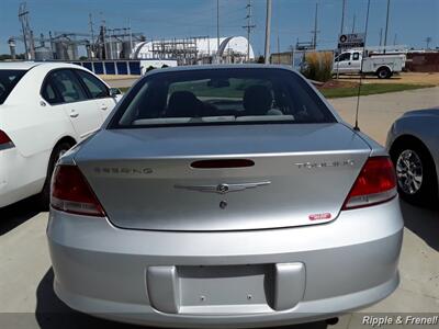 2004 Chrysler Sebring Touring   - Photo 5 - Davenport, IA 52802