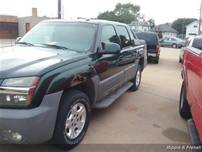 2002 Chevrolet Avalanche 1500 4dr 1500   - Photo 3 - Davenport, IA 52802