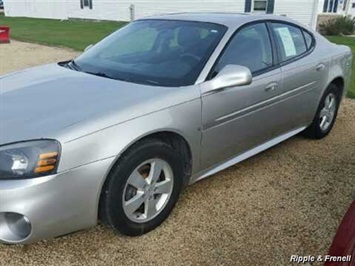 2007 Pontiac Grand Prix   - Photo 1 - Davenport, IA 52802