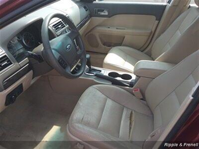 2006 Ford Fusion V6 SEL   - Photo 8 - Davenport, IA 52802