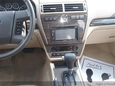 2006 Ford Fusion V6 SEL   - Photo 13 - Davenport, IA 52802