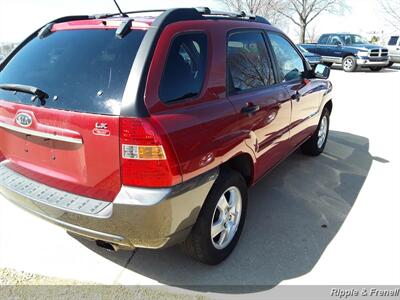 2008 Kia Sportage LX   - Photo 9 - Davenport, IA 52802