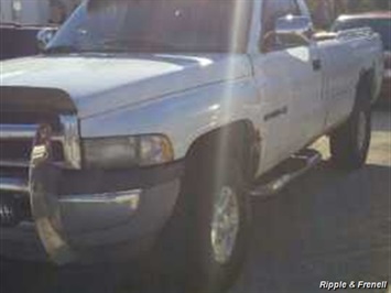 1997 Dodge Ram 1500 LT 2dr LT   - Photo 2 - Davenport, IA 52802