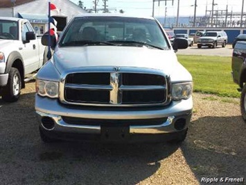 2005 Dodge Ram 1500 ST   - Photo 1 - Davenport, IA 52802