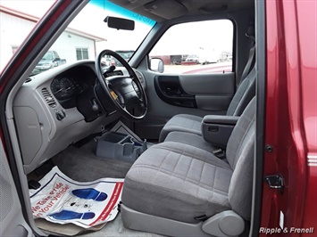 1997 Ford Ranger XLT 2dr XLT   - Photo 10 - Davenport, IA 52802