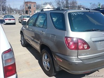 1999 Lexus RX 300   - Photo 8 - Davenport, IA 52802