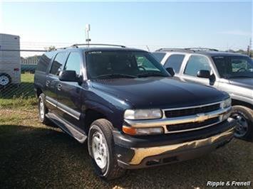 2004 Chevrolet Suburban 1500 LT   - Photo 1 - Davenport, IA 52802