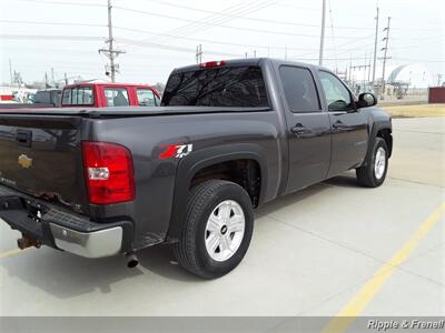 2010 Chevrolet Silverado 1500 LT   - Photo 9 - Silvis, IL 61282