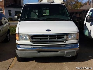 2001 Ford E-Series Cargo E-250   - Photo 1 - Davenport, IA 52802