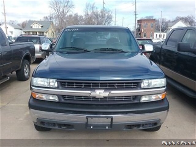 1999 Chevrolet Silverado 2500 LT 3dr LT   - Photo 1 - Davenport, IA 52802