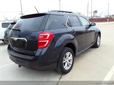 2017 Chevrolet Equinox LT   - Photo 10 - Davenport, IA 52802