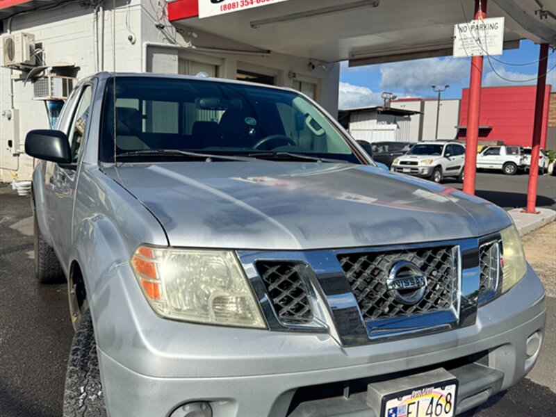 2013 Nissan Frontier SV V6  