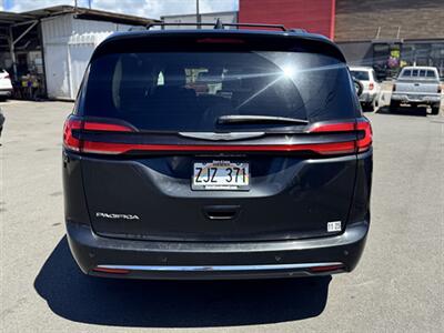 2022 Chrysler Pacifica Touring L   - Photo 5 - Pearl City, HI 96782