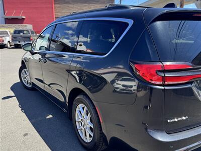 2022 Chrysler Pacifica Touring L   - Photo 4 - Pearl City, HI 96782