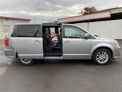 2019 Dodge Grand Caravan Passenger SXT   - Photo 4 - Pearl City, HI 96782