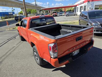 2017 Toyota Tacoma SR5 V6   - Photo 8 - Pearl City, HI 96782