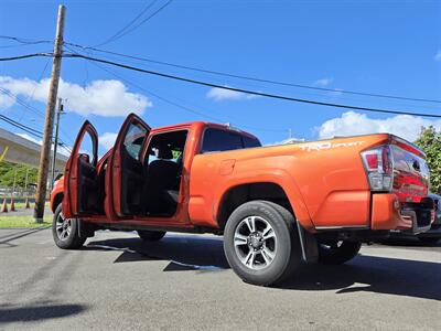 2017 Toyota Tacoma SR5 V6   - Photo 11 - Pearl City, HI 96782