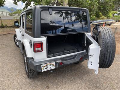 2020 Jeep Wrangler Unlimited Sahara   - Photo 9 - Pearl City, HI 96782