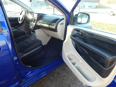 2018 Dodge Grand Caravan SE   - Photo 14 - Angola, IN 46703