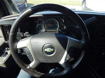 2017 Chevrolet Express LT 3500  15 Passenger - Photo 22 - Angola, IN 46703