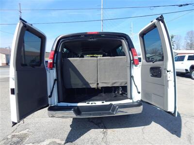 2017 Chevrolet Express LT 3500  15 Passenger - Photo 8 - Angola, IN 46703