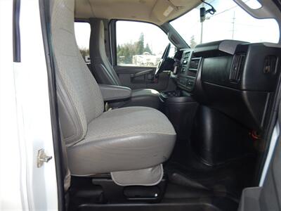 2017 Chevrolet Express LT 3500  15 Passenger - Photo 16 - Angola, IN 46703