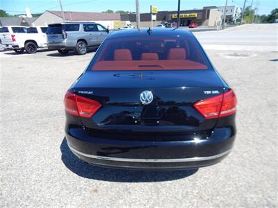 2013 Volkswagen Passat TDI SEL Premium   - Photo 9 - Angola, IN 46703