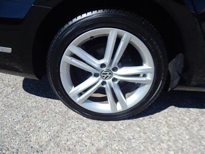 2013 Volkswagen Passat TDI SEL Premium   - Photo 14 - Angola, IN 46703