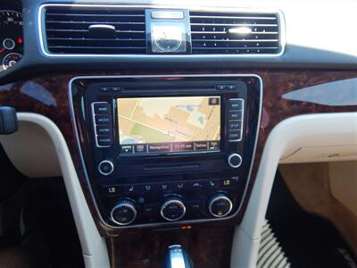 2013 Volkswagen Passat TDI SEL Premium   - Photo 36 - Angola, IN 46703