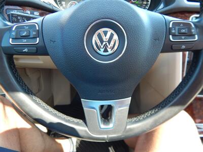 2013 Volkswagen Passat TDI SEL Premium   - Photo 33 - Angola, IN 46703