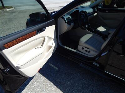 2013 Volkswagen Passat TDI SEL Premium   - Photo 28 - Angola, IN 46703