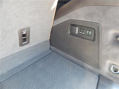 2022 Cadillac Escalade Premium Luxury  4WD - Photo 12 - Angola, IN 46703