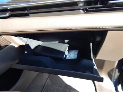 2022 Cadillac Escalade Premium Luxury  4WD - Photo 18 - Angola, IN 46703