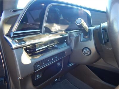 2022 Cadillac Escalade Premium Luxury  4WD - Photo 26 - Angola, IN 46703