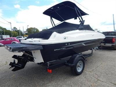 2016 BAYLINER 195 DECKBOAT SERIES   - Photo 3 - Angola, IN 46703