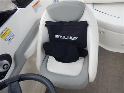 2016 BAYLINER 195 DECKBOAT SERIES   - Photo 25 - Angola, IN 46703