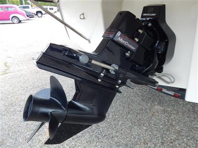 2016 BAYLINER 195 DECKBOAT SERIES   - Photo 13 - Angola, IN 46703