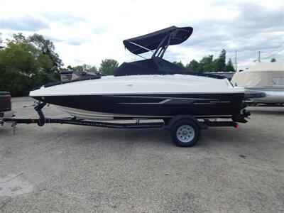 2016 BAYLINER 195 DECKBOAT SERIES   - Photo 6 - Angola, IN 46703