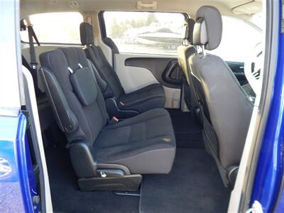 2018 Dodge Grand Caravan SE   - Photo 11 - Angola, IN 46703