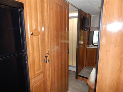 2019 Coachmen Leprechaun 280BH   - Photo 43 - Angola, IN 46703