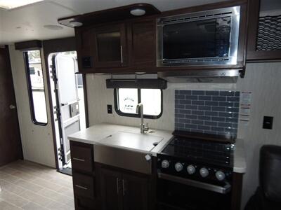 2020 Forest River Cherokee Greywolf Limited  22RR Toyhauler - Photo 15 - Angola, IN 46703