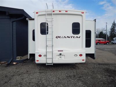 2009 Fleetwood Quantum 325RKTS  5th Wheel - Photo 4 - Angola, IN 46703