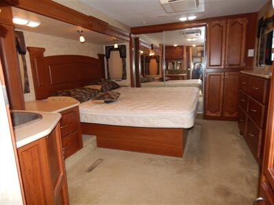 2009 Fleetwood Quantum 325RKTS  5th Wheel - Photo 30 - Angola, IN 46703