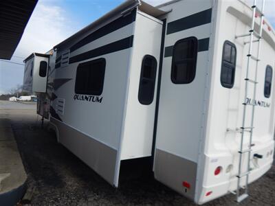 2009 Fleetwood Quantum 325RKTS  5th Wheel - Photo 5 - Angola, IN 46703